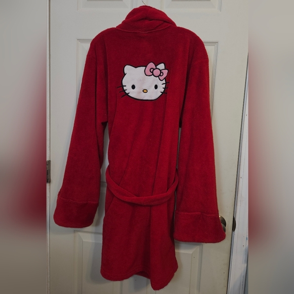 Hello Kitty Red Robe - Picture 7 of 7